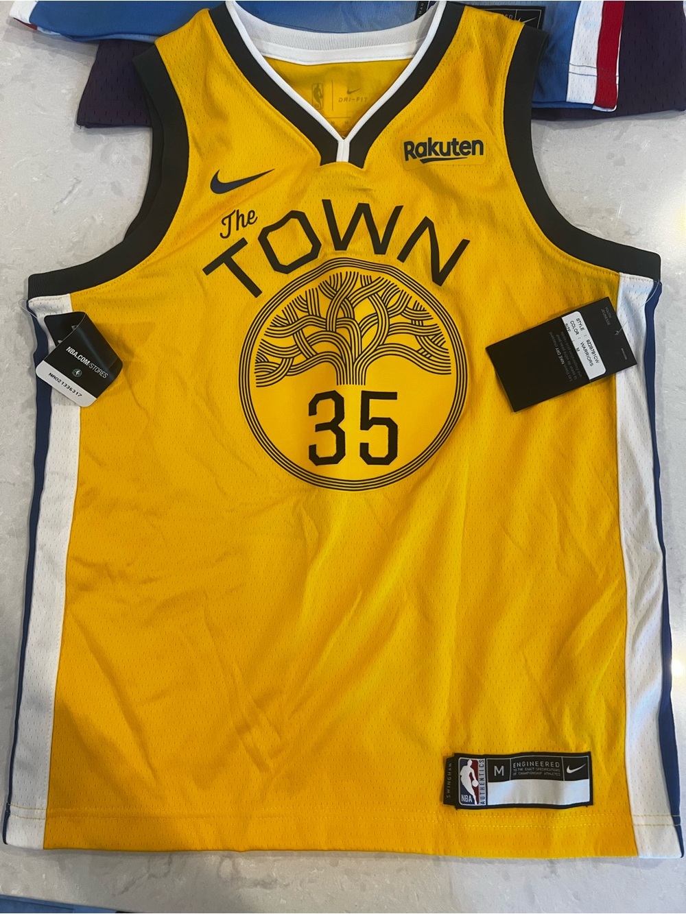 NEW WITH TAGS Nike Golden State Warriors Kevin Durant “The Town” youth Jersey